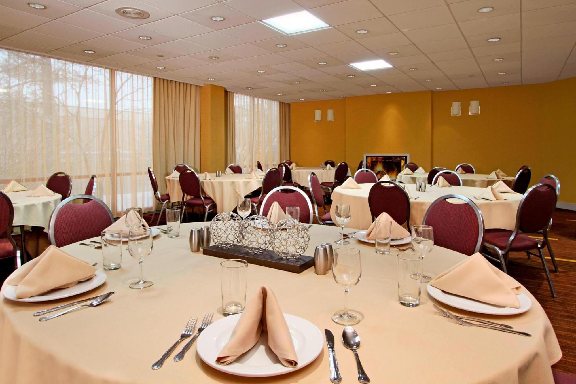 Courtyard By Marriott Lyndhurst/Meadowlands Екстериор снимка
